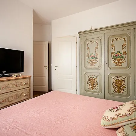 Punto Alloggio ゲストハウス 3*