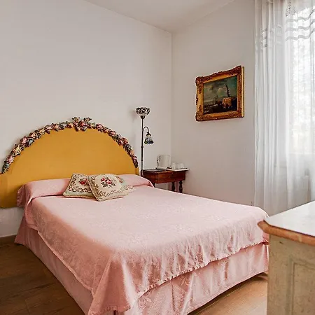 Punto Alloggio ゲストハウス 3*